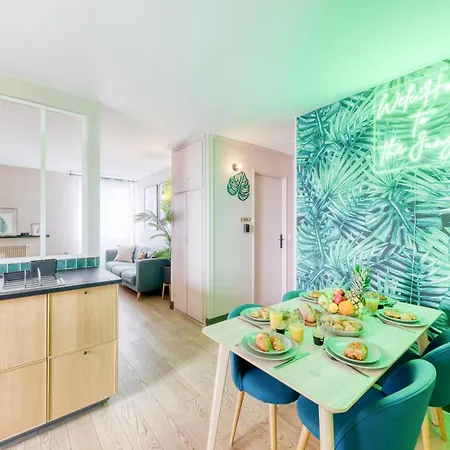 Spacieux, Paris Centre 20min, Orly 20min, 35min Guest house *