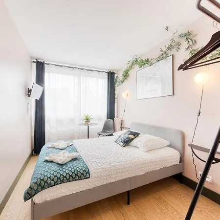 Spacieux, Paris Centre 20min, Orly 20min, 35min Guest house *